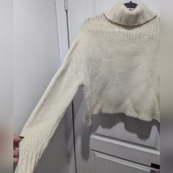 J Crew | Heavy Knit Alpaca Blend Turtleneck Sweater in Cream - Picture 5 of 7